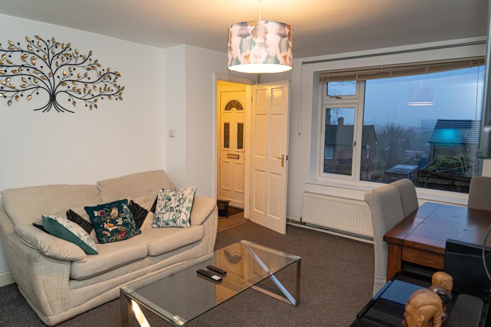 SIRIUS A PROPERTIES - 3 Bedrooms - - Amazing Hillside Views of Derby City Centre - - Free WIFI - - NETFLIX - - SKY-SPORTS - - MONOPOLY - - UNO - - CARDS Eksteriør bilde